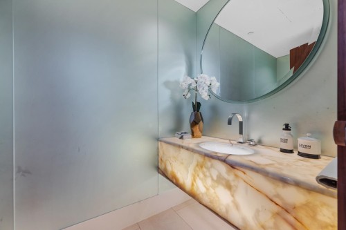 1576 Homer Mews, Vancouver, BC 