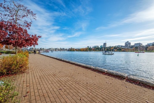 1576 Homer Mews, Vancouver, BC 