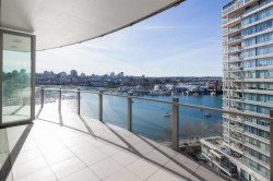 1X01-1560 Homer Mews  Vancouver, BC V6Z 0A5