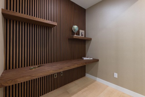 Th8-135 13Th Street E, North Vancouver, BC 