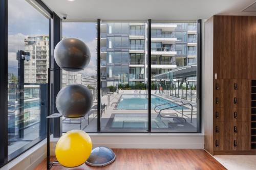 Th8-135 13Th Street E, North Vancouver, BC 