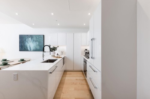 Th8-135 13Th Street E, North Vancouver, BC 