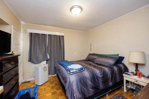 123 Kings Road E, North Vancouver, BC 
