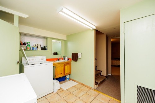 123 Kings Road E, North Vancouver, BC 