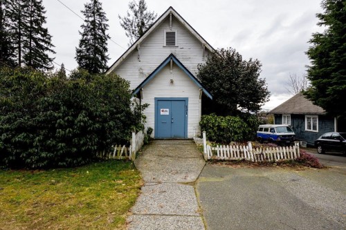 131 Kings Road E, North Vancouver, BC 