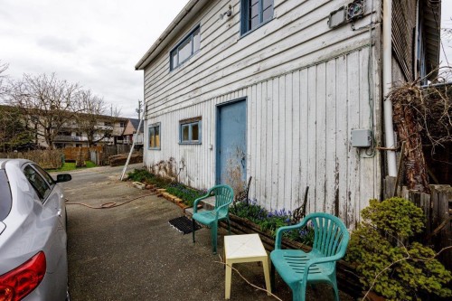 131 Kings Road E, North Vancouver, BC 