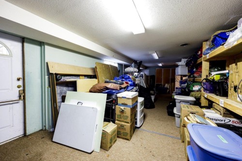 131 Kings Road E, North Vancouver, BC 