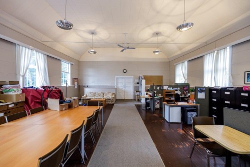 131 Kings Road E, North Vancouver, BC 