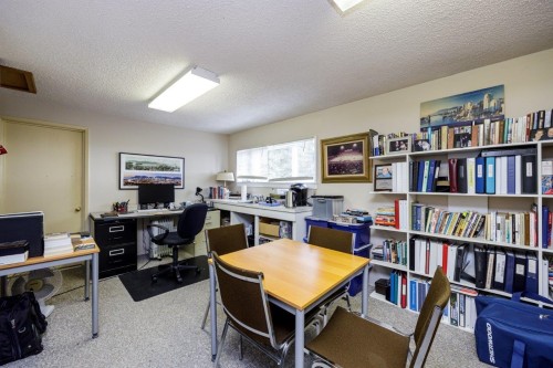 131 Kings Road E, North Vancouver, BC 