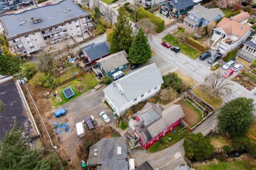 131 Kings Road E, North Vancouver, BC 