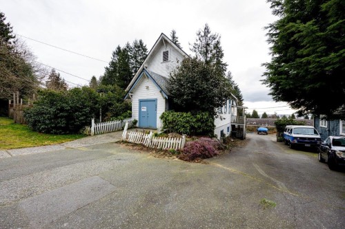 131 Kings Road E, North Vancouver, BC 