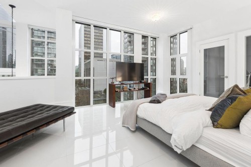 Ph2-1102 Hornby Street, Vancouver, BC 