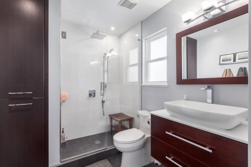 1732 Kitchener Street, Vancouver, BC 