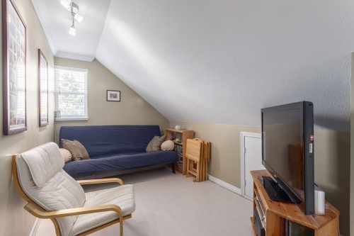 1732 Kitchener Street, Vancouver, BC 