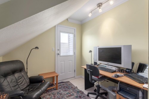 1732 Kitchener Street, Vancouver, BC 