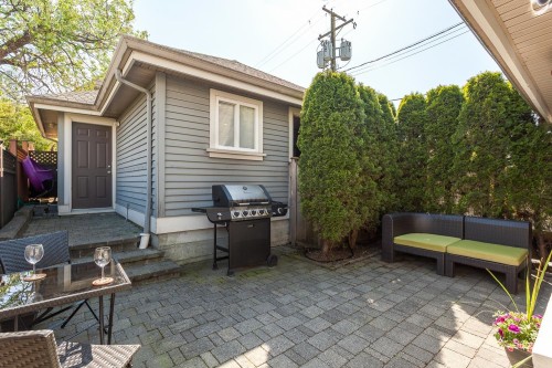 1732 Kitchener Street, Vancouver, BC 