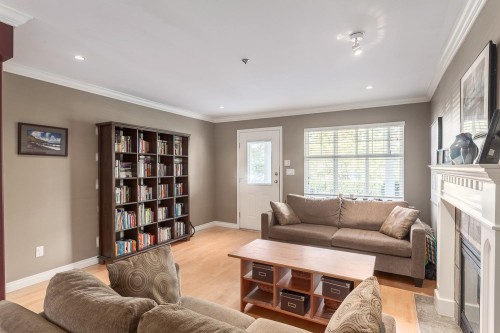 1732 Kitchener Street, Vancouver, BC 