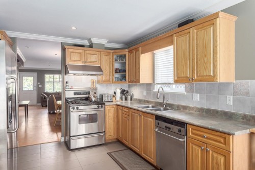 1732 Kitchener Street, Vancouver, BC 