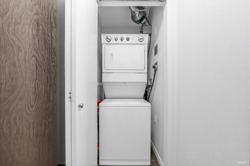 2005-2133 Douglas Road, Burnaby, BC 