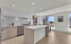 405-680 Seylynn Crescent  North Vancouver, BC V7J 0B5