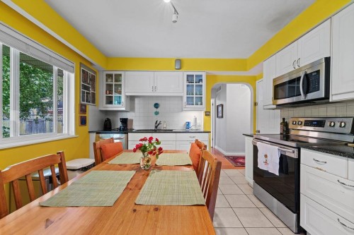 535 Holdom Avenue, Burnaby, BC 