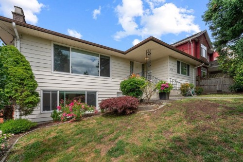 535 Holdom Avenue, Burnaby, BC 