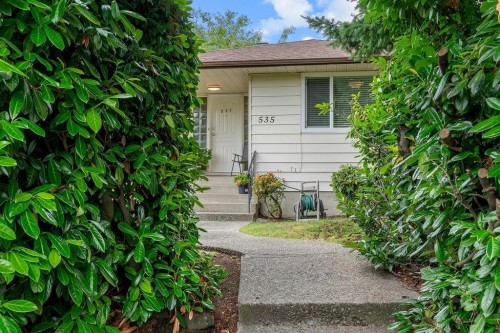 535 Holdom Avenue, Burnaby, BC 