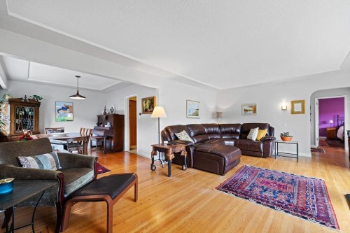 535 Holdom Avenue, Burnaby, BC 