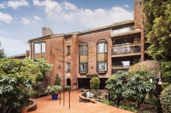 318-2320 40th Avenue W Vancouver, BC V6M 4H6