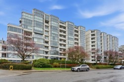 813-456 Moberly Road  Vancouver, BC V5Z 4L7