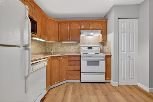 401-301 Maude Road, Port Moody, BC 