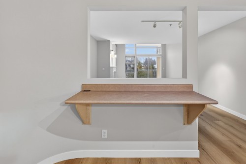 401-301 Maude Road, Port Moody, BC 