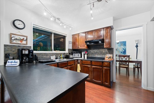 21034 Barker Avenue, Maple Ridge, BC 