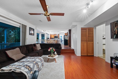 21034 Barker Avenue, Maple Ridge, BC 