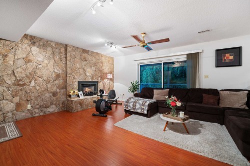 21034 Barker Avenue, Maple Ridge, BC 