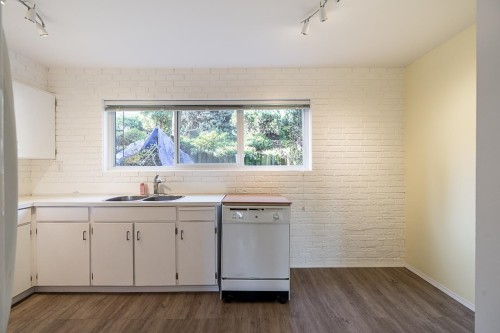 1031 Cecile Drive, Port Moody, BC 