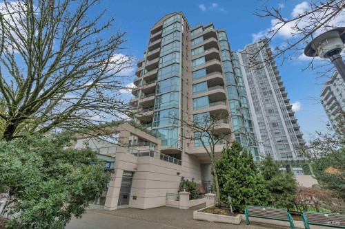 801-140 14 Street E North Vancouver, BC V7L 2N3