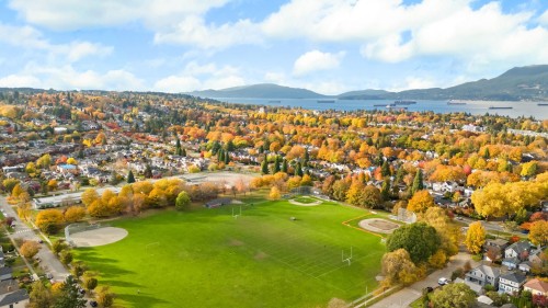 2815 19Th Avenue W, Vancouver, BC 