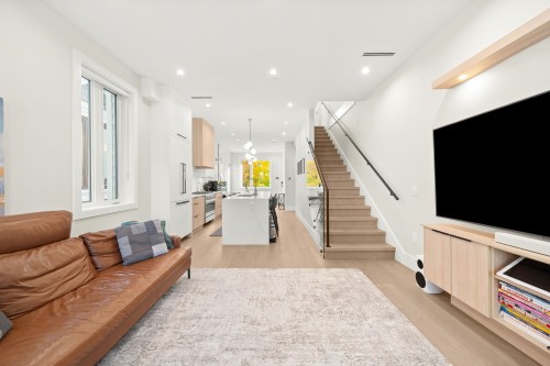 2815 19Th Avenue W, Vancouver, BC 