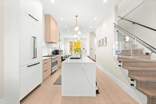 2815 19Th Avenue W, Vancouver, BC 