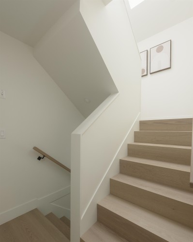 1-735 10Th Avenue E, Vancouver, BC 