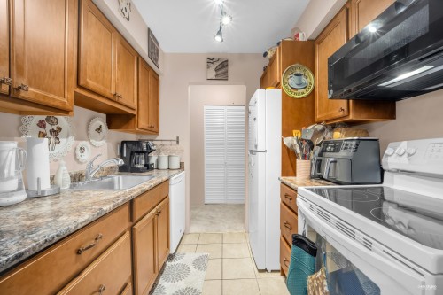 304-4941 Lougheed Highway, Burnaby, BC 