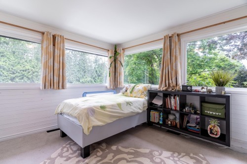 24991 100 Avenue, Maple Ridge, BC 