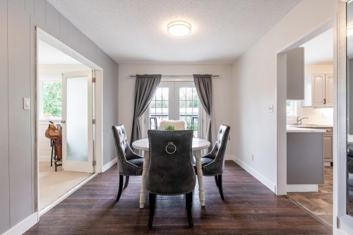 24991 100 Avenue, Maple Ridge, BC 