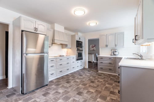 24991 100 Avenue, Maple Ridge, BC 