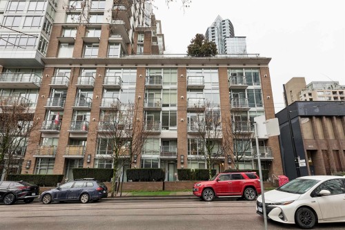 863 Richards Street, Vancouver, BC 