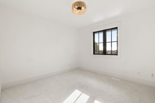 1232 Wellington Drive, North Vancouver, BC 