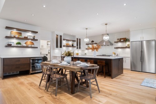 1232 Wellington Drive, North Vancouver, BC 