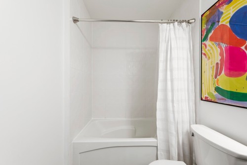 206-688 17Th Avenue E, Vancouver, BC 