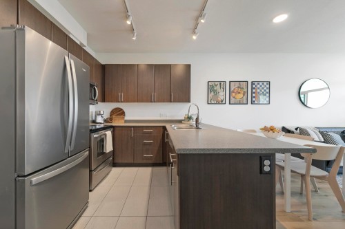 206-688 17Th Avenue E, Vancouver, BC 